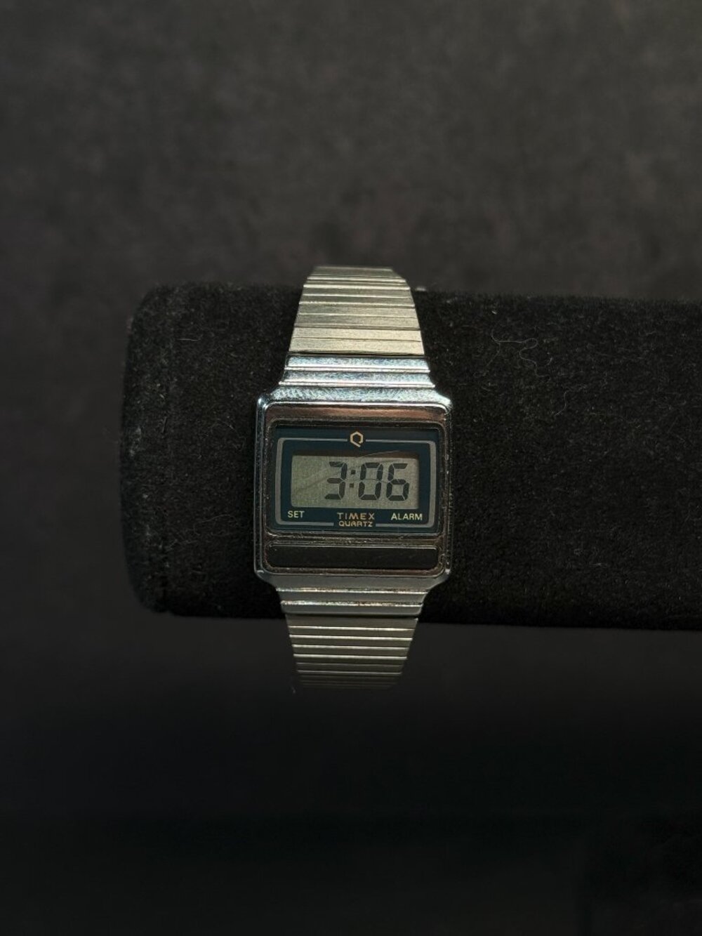 Vintage Timex Digital Quartz Watch Stainless Steel Hong Kong Stretch Band